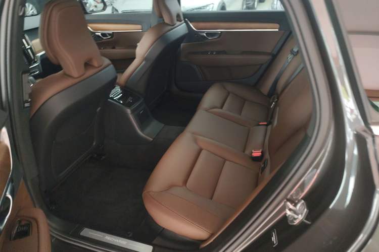 Used Volvo S90 New Energy 2022 T8 eDrive Hybrid Luxury Edition Interior 4