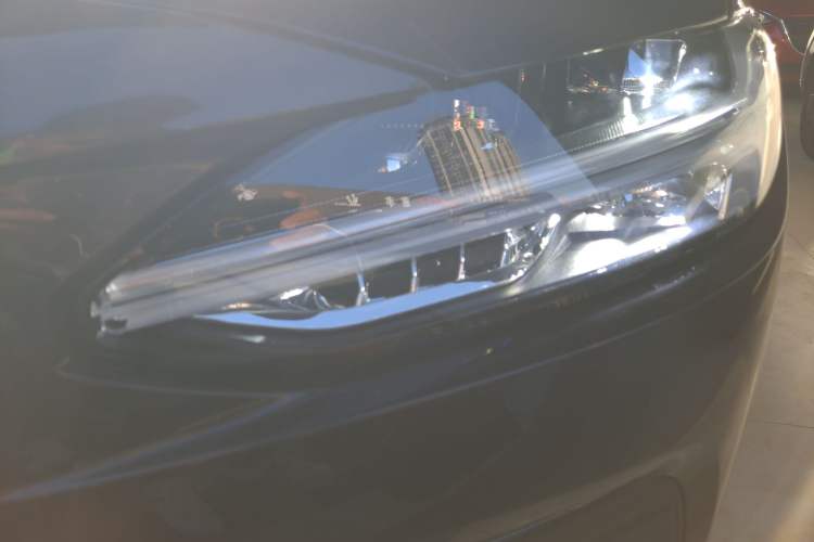 Used Volvo S90 New Energy 2022 Restyled T8 E-Drive Hybrid Zhiyi Luxury Edition Left Front Headlight