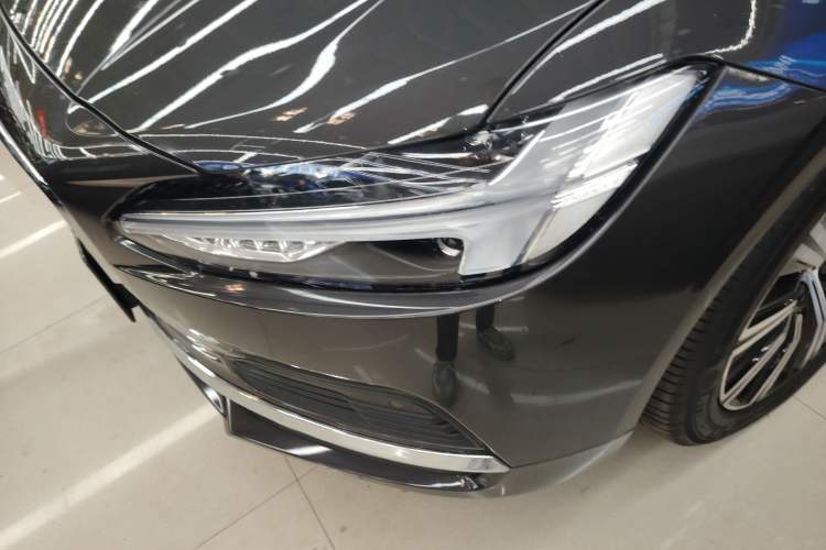 Used Volvo S90 New Energy 2022 T8 eDrive Hybrid Luxury Edition Left Front Headlight