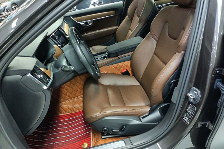 Used Volvo S90 New Energy 2022 T8 eDrive Hybrid Luxury Edition Left Front Seat