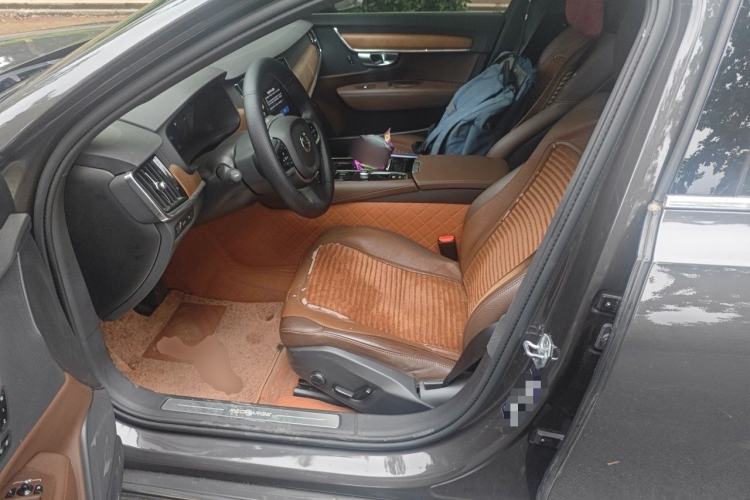 Used Volvo S90 New Energy 2022 T8 eDrive Hybrid Luxury Edition Left Front Seat