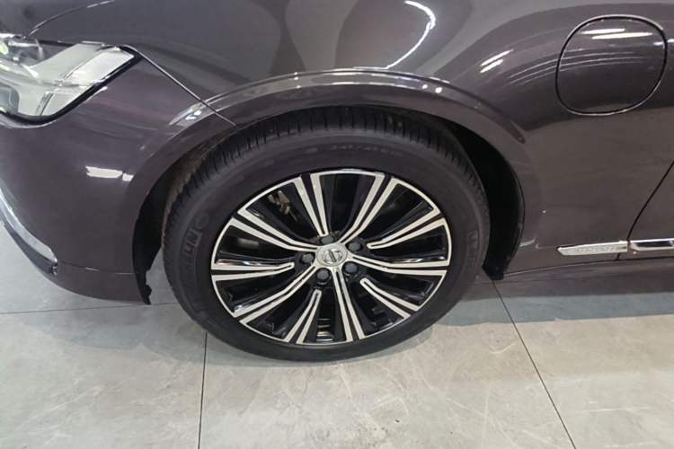 Used Volvo S90 New Energy 2022 T8 eDrive Hybrid Luxury Edition Left Front Wheel Hub