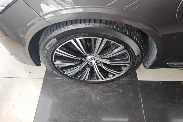 Used Volvo S90 New Energy 2022 Restyled T8 E-Drive Hybrid Zhiyi Luxury Edition Left Front Wheel Hub