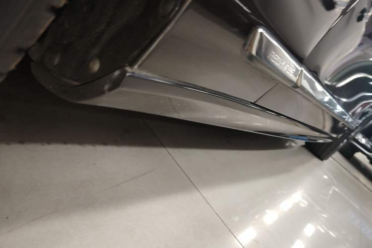Used Volvo S90 New Energy 2022 T8 eDrive Hybrid Luxury Edition Left Side Sill
