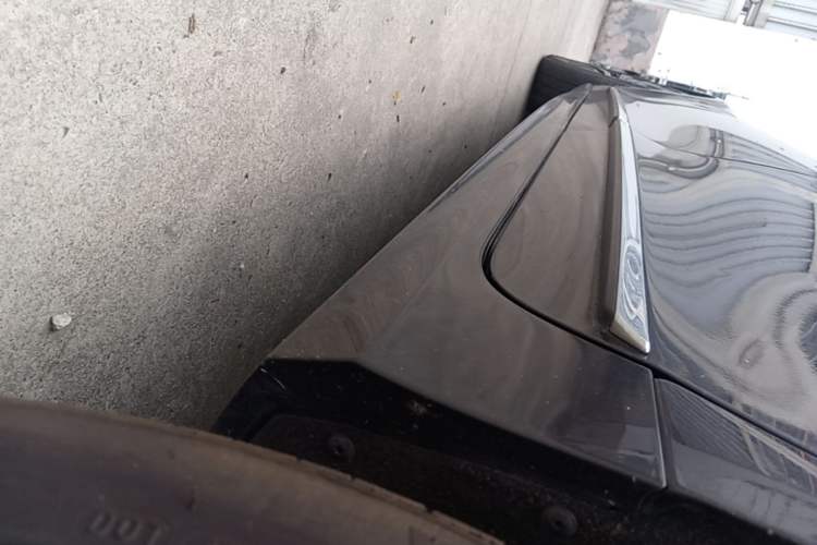 Used Volvo S90 New Energy 2022 T8 eDrive Hybrid Luxury Edition Left Side Sill