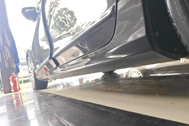 Used Volvo S90 New Energy 2022 Restyled T8 E-Drive Hybrid Zhiyi Luxury Edition Left Side Sill