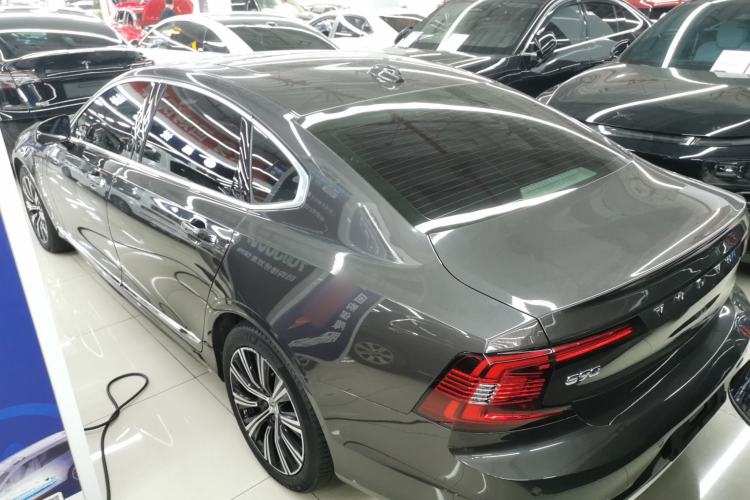 Used Volvo S90 New Energy 2022 Restyled T8 E-Drive Hybrid Zhiyi Luxury Edition Rear Left 45 Deg