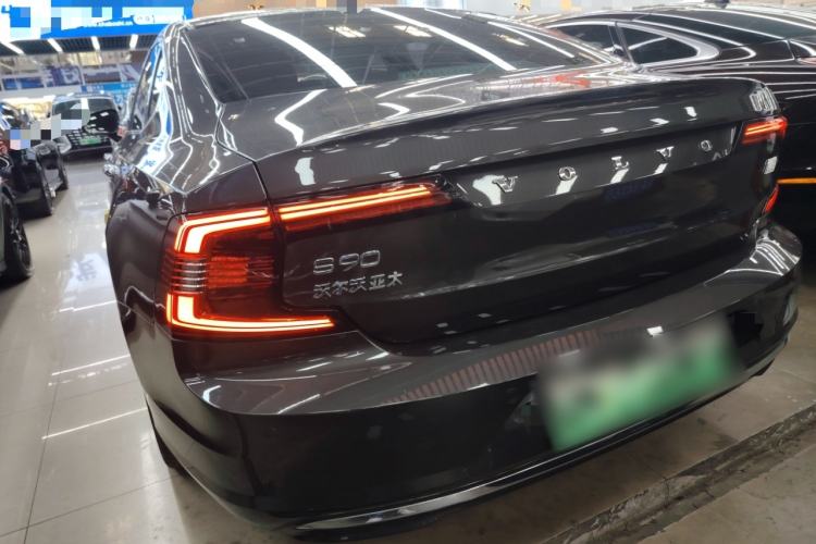 Used Volvo S90 New Energy 2022 T8 eDrive Hybrid Luxury Edition Rear Left 45 Deg