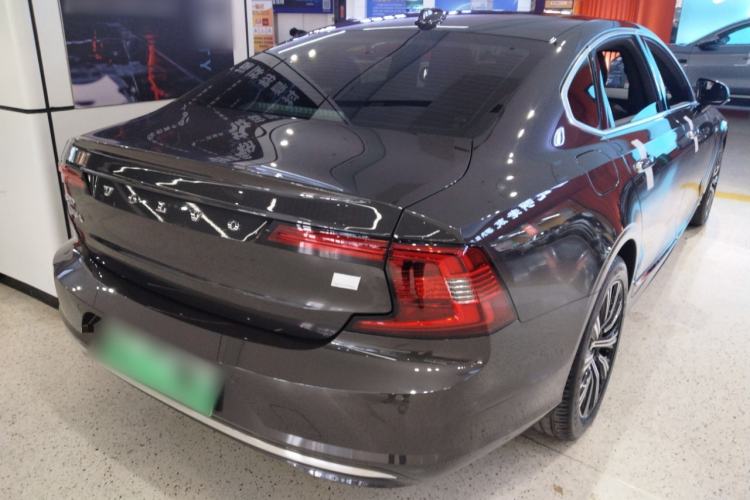Used Volvo S90 New Energy 2022 Restyled T8 E-Drive Hybrid Zhiyi Luxury Edition Rear Right 45 Deg