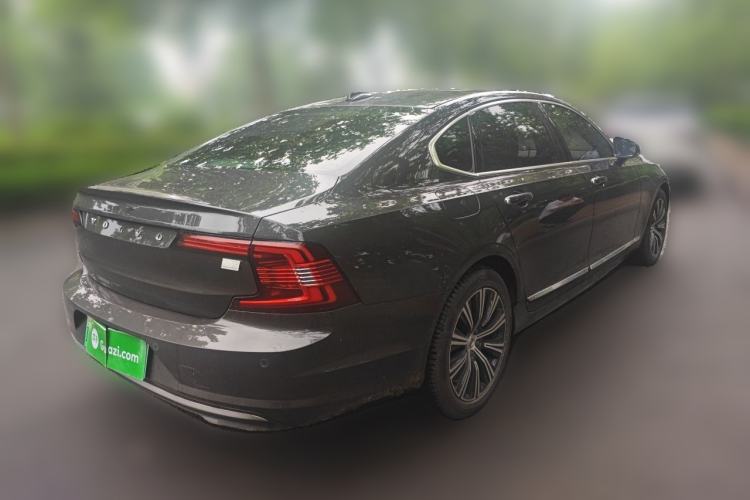 Used Volvo S90 New Energy 2022 T8 eDrive Hybrid Luxury Edition Rear Right 45 Deg