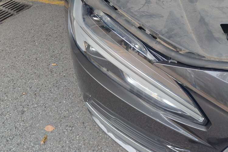 Used Volvo S90 New Energy 2022 T8 eDrive Hybrid Luxury Edition Right Front Headlight
