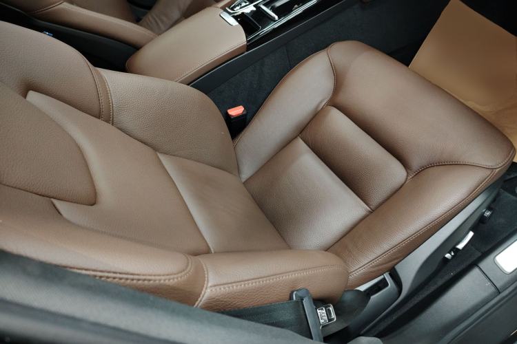 Used Volvo S90 New Energy 2022 T8 eDrive Hybrid Luxury Edition Right Front Seat