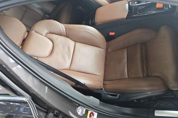 Used Volvo S90 New Energy 2022 Restyled T8 E-Drive Hybrid Zhiyi Luxury Edition Right Front Seat