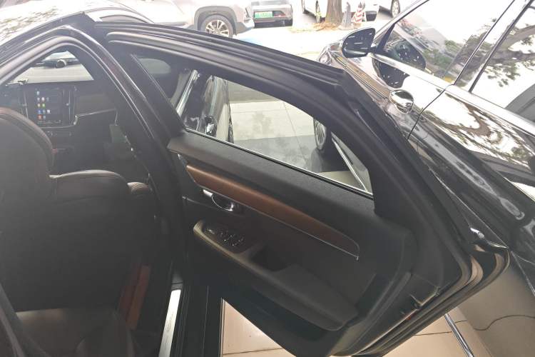Used Volvo S90 New Energy 2022 Restyled T8 E-Drive Hybrid Zhiyi Luxury Edition Right Rear Door Interior