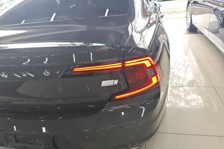 Used Volvo S90 New Energy 2022 Restyled T8 E-Drive Hybrid Zhiyi Luxury Edition Right Rear Taillight