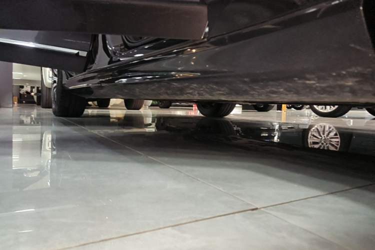Used Volvo S90 New Energy 2022 T8 eDrive Hybrid Luxury Edition Right Side Sill