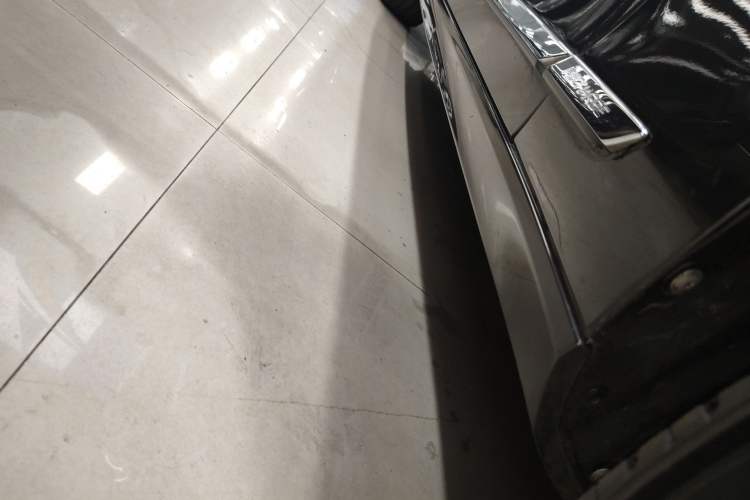 Used Volvo S90 New Energy 2022 T8 eDrive Hybrid Luxury Edition Right Side Sill