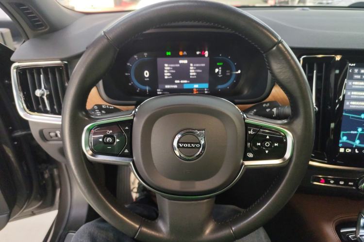Used Volvo S90 New Energy 2022 T8 eDrive Hybrid Luxury Edition Steering Wheel