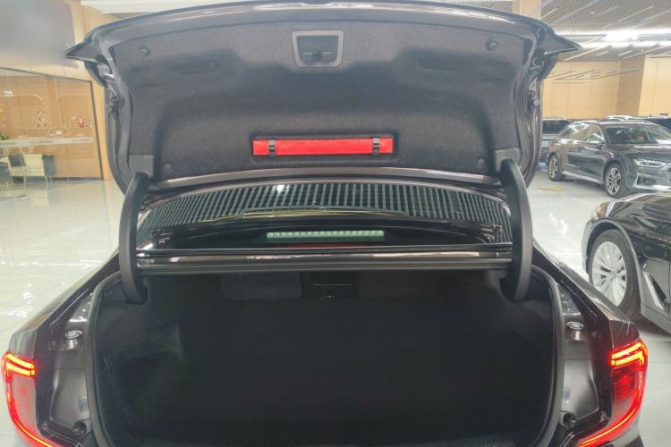 Used Volvo S90 New Energy 2022 T8 eDrive Hybrid Luxury Edition Trunk