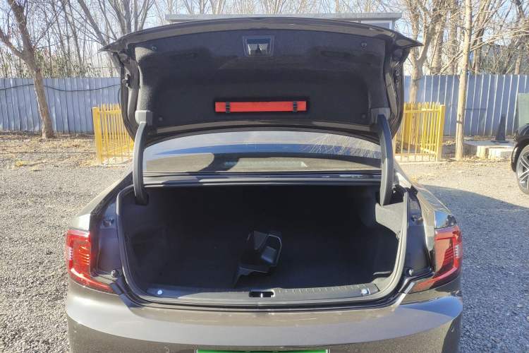 Used Volvo S90 New Energy 2022 T8 eDrive Hybrid Luxury Edition Trunk