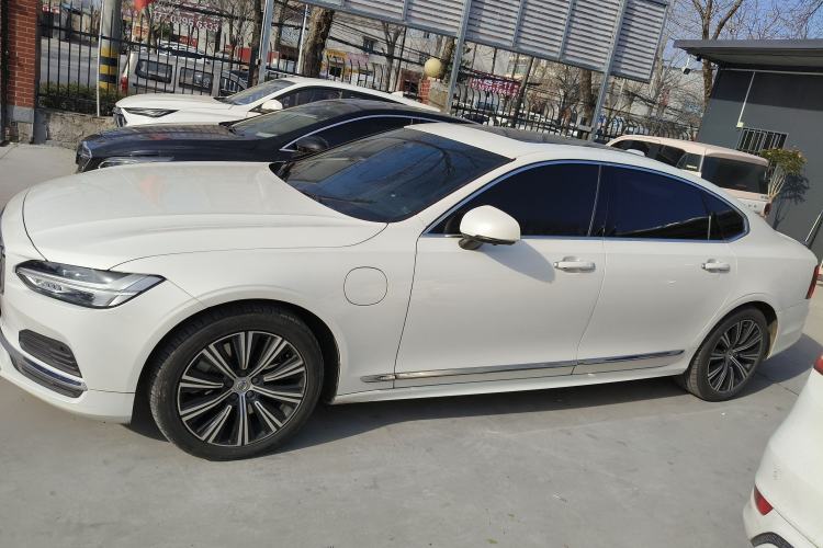 Used Volvo S90 New Energy 2022 T8 eDrive Hybrid Luxury Edition Exterior 3