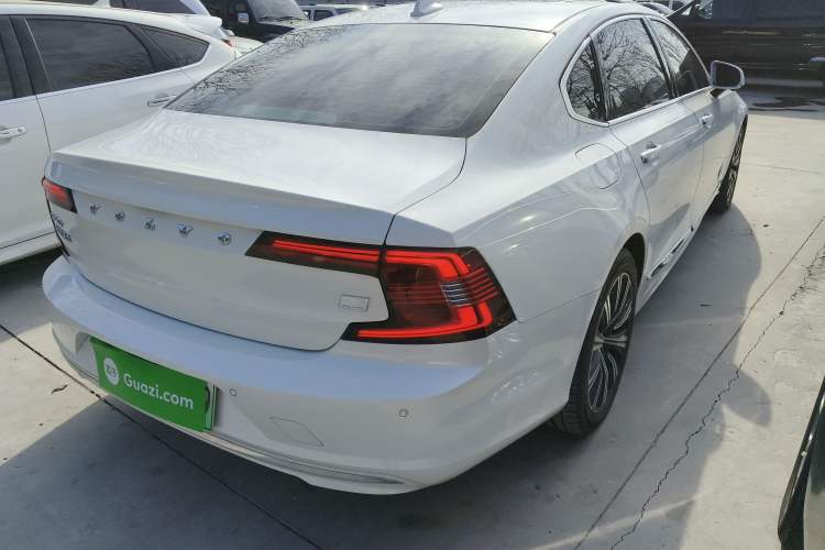 Used Volvo S90 New Energy 2022 T8 eDrive Hybrid Luxury Edition Exterior 5