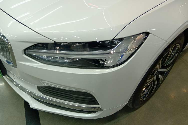 Used Volvo S90 New Energy 2022 T8 eDrive Hybrid Luxury Edition Left Front Headlight
