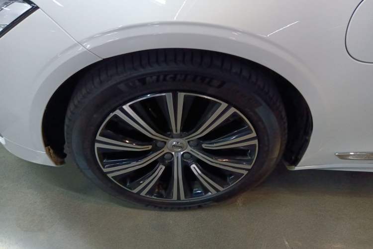 Used Volvo S90 New Energy 2022 T8 eDrive Hybrid Luxury Edition Left Front Wheel Hub