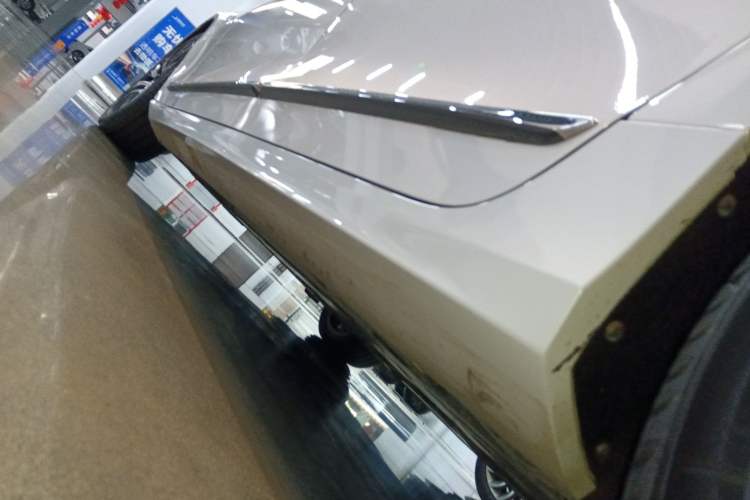 Used Volvo S90 New Energy 2022 T8 eDrive Hybrid Luxury Edition Left Side Sill