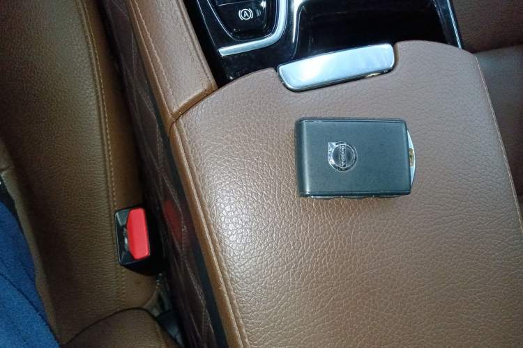 Used Volvo S90 New Energy 2022 T8 eDrive Hybrid Luxury Edition Vehicle Key