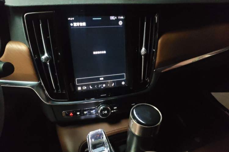 Used Volvo S90 New Energy 2023 T8 Plug-in Hybrid All-Wheel Drive Long-Range Zhiyi Luxury Edition Audio And AC Panel