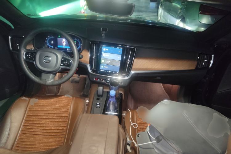 Used Volvo S90 New Energy 2023 T8 Plug-in Hybrid All-Wheel Drive Long-Range Zhiyi Luxury Edition Center Console