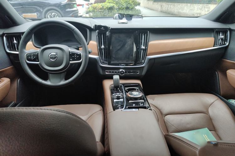 Used Volvo S90 New Energy 2023 T8 Plug-in Hybrid All-Wheel Drive Long-Range Zhiyi Luxury Edition Center Console
