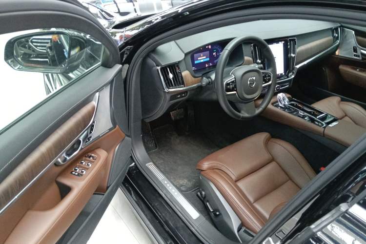 Used Volvo S90 New Energy 2023 T8 Plug-in Hybrid All-Wheel Drive Long-Range Luxury Edition Driver Seat
