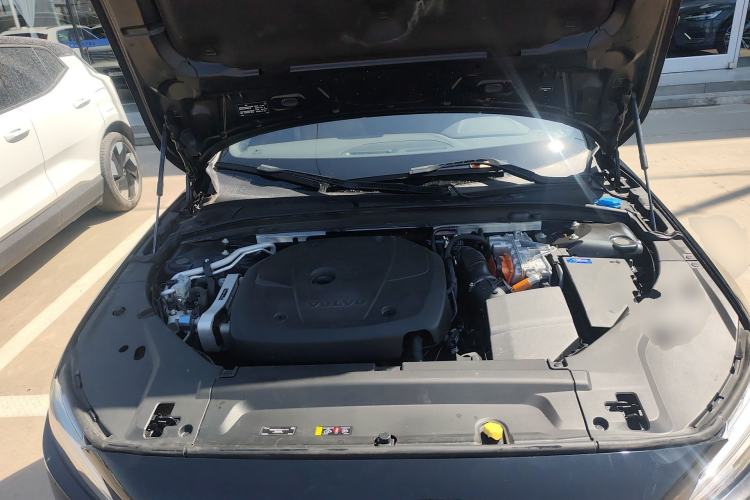 Used Volvo S90 New Energy 2023 T8 Plug-in Hybrid All-Wheel Drive Long-Range Zhiyi Luxury Edition Engine Bay