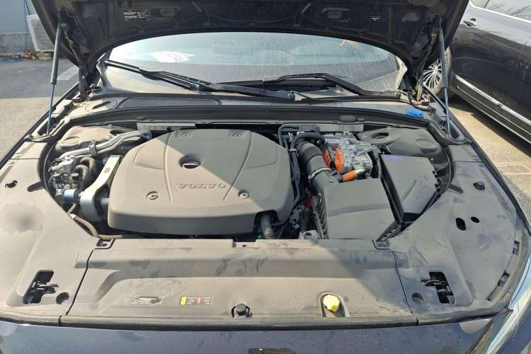 Used Volvo S90 New Energy 2023 T8 Plug-in Hybrid All-Wheel Drive Long-Range Zhiyi Luxury Edition Engine Bay