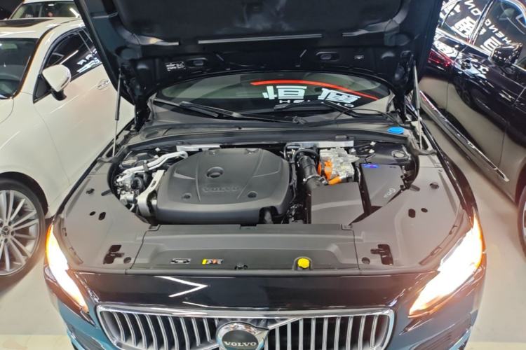 Used Volvo S90 New Energy 2023 T8 Plug-in Hybrid All-Wheel Drive Long-Range Luxury Edition Engine Bay