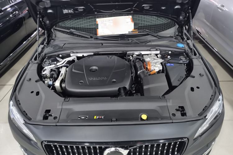 Used Volvo S90 New Energy 2023 T8 Plug-in Hybrid All-Wheel Drive Long-Range Zhiyi Luxury Edition Engine Bay