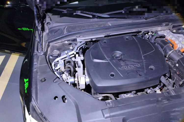 Used Volvo S90 New Energy 2023 T8 Plug-in Hybrid All-Wheel Drive Long-Range Zhiyi Luxury Edition Engine Bay Right