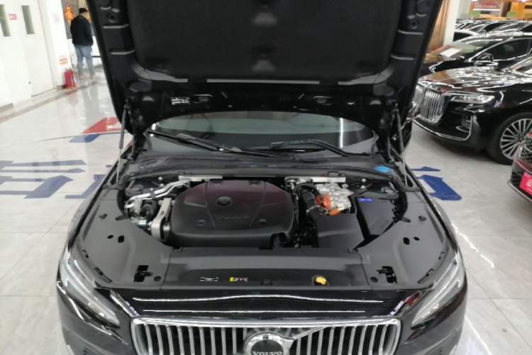 Used Volvo S90 New Energy 2023 T8 Plug-in Hybrid All-Wheel Drive Long-Range Zhiyi Luxury Edition Engine Bay