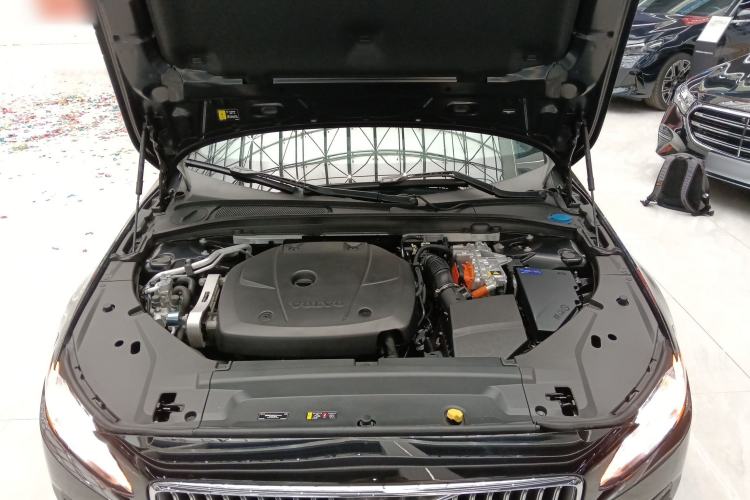 Used Volvo S90 New Energy 2023 T8 Plug-in Hybrid All-Wheel Drive Long-Range Luxury Edition Engine Bay
