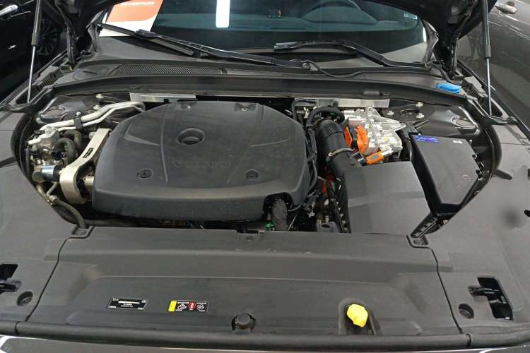 Used Volvo S90 New Energy 2023 T8 Plug-in Hybrid All-Wheel Drive Long-Range Zhiyi Luxury Edition Engine Bay