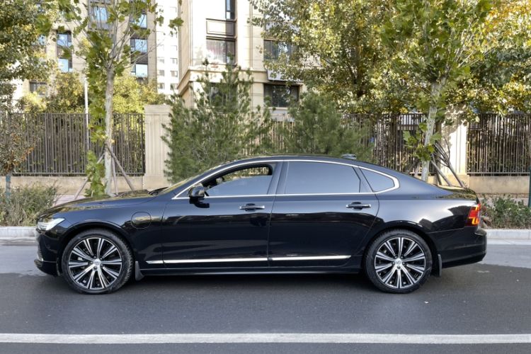 Used Volvo S90 New Energy 2023 T8 Plug-in Hybrid All-Wheel Drive Long-Range Luxury Edition Exterior 2