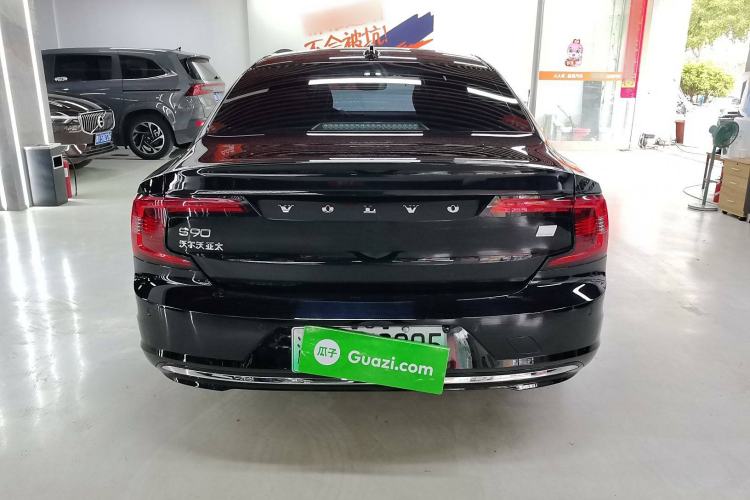 Used Volvo S90 New Energy 2023 T8 Plug-in Hybrid All-Wheel Drive Long-Range Zhiyi Luxury Edition Exterior 4