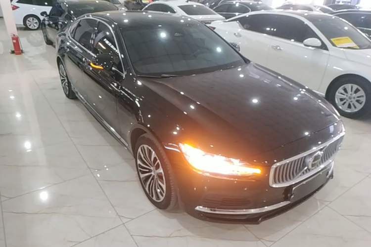 Used Volvo S90 New Energy 2023 T8 Plug-in Hybrid All-Wheel Drive Long-Range Zhiyi Luxury Edition Front Right 45 Deg