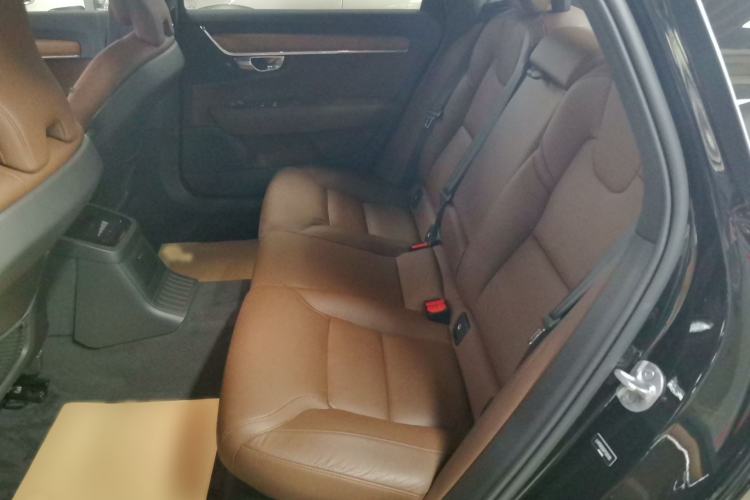 Used Volvo S90 New Energy 2023 T8 Plug-in Hybrid All-Wheel Drive Long-Range Zhiyi Luxury Edition Interior 1
