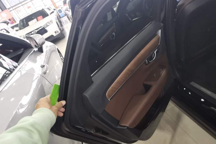 Used Volvo S90 New Energy 2023 T8 Plug-in Hybrid All-Wheel Drive Long-Range Zhiyi Luxury Edition Interior 8
