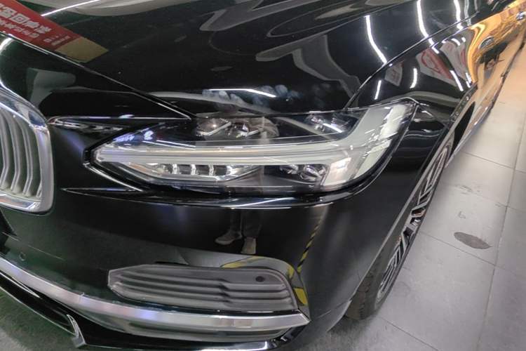 Used Volvo S90 New Energy 2023 T8 Plug-in Hybrid All-Wheel Drive Long-Range Zhiyi Luxury Edition Left Front Headlight