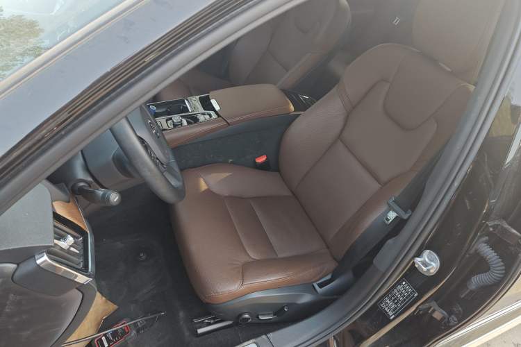 Used Volvo S90 New Energy 2023 T8 Plug-in Hybrid All-Wheel Drive Long-Range Zhiyi Luxury Edition Left Front Seat