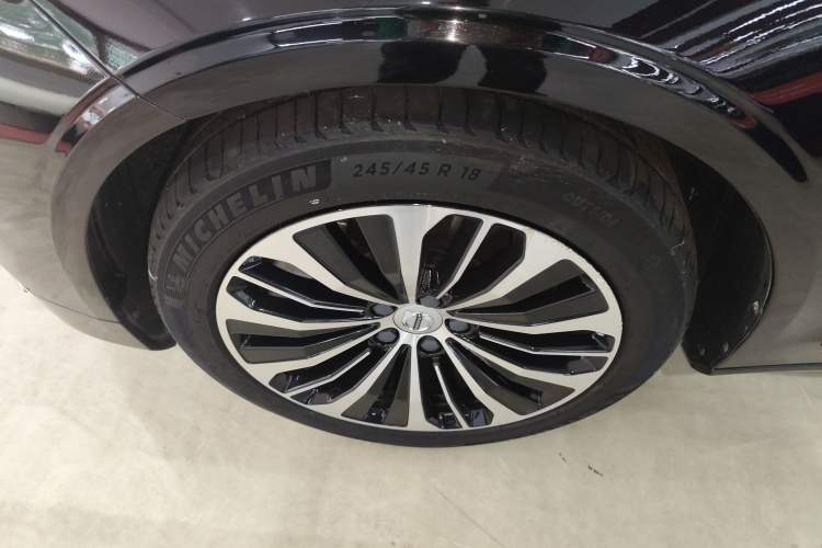 Used Volvo S90 New Energy 2023 T8 Plug-in Hybrid All-Wheel Drive Long-Range Zhiyi Luxury Edition Left Front Wheel Hub